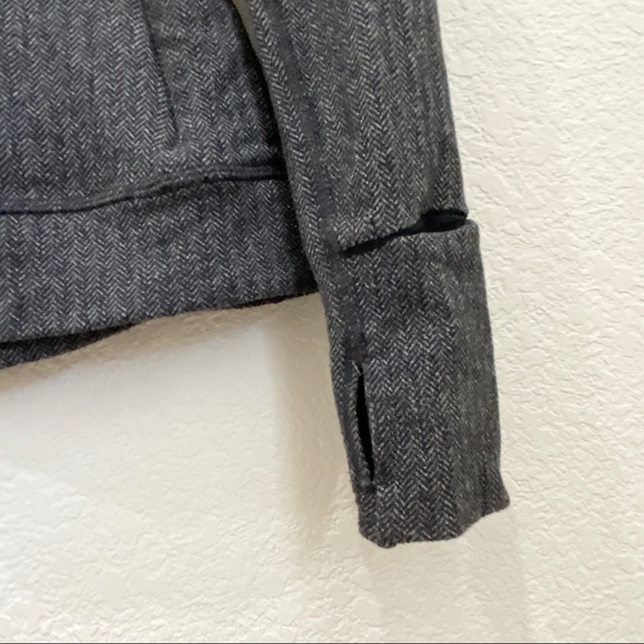 LULULEMON ATHLETICA Heathered Herringbone Black Think Fast Long Sleeves Size 6 - Picture 10 of 16